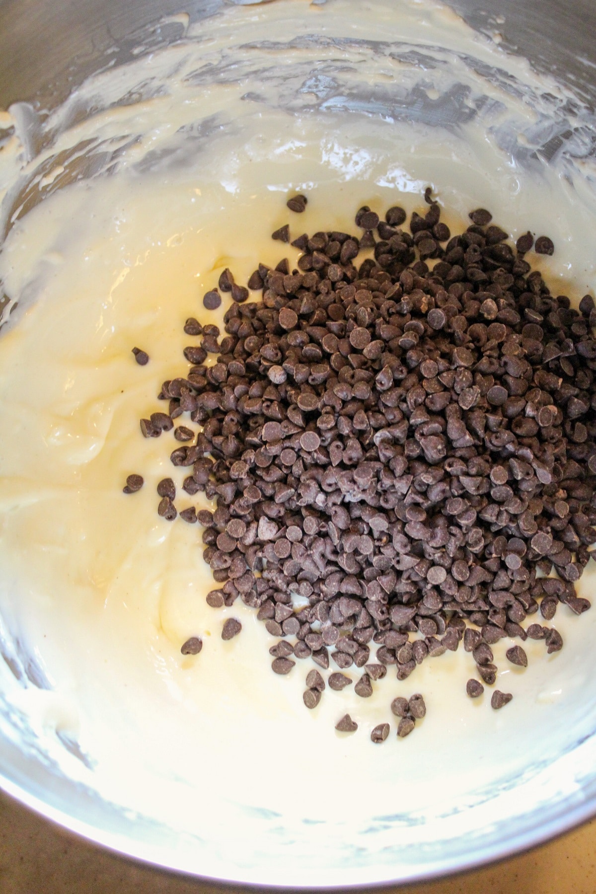 cheesecake batter with chocolate chips