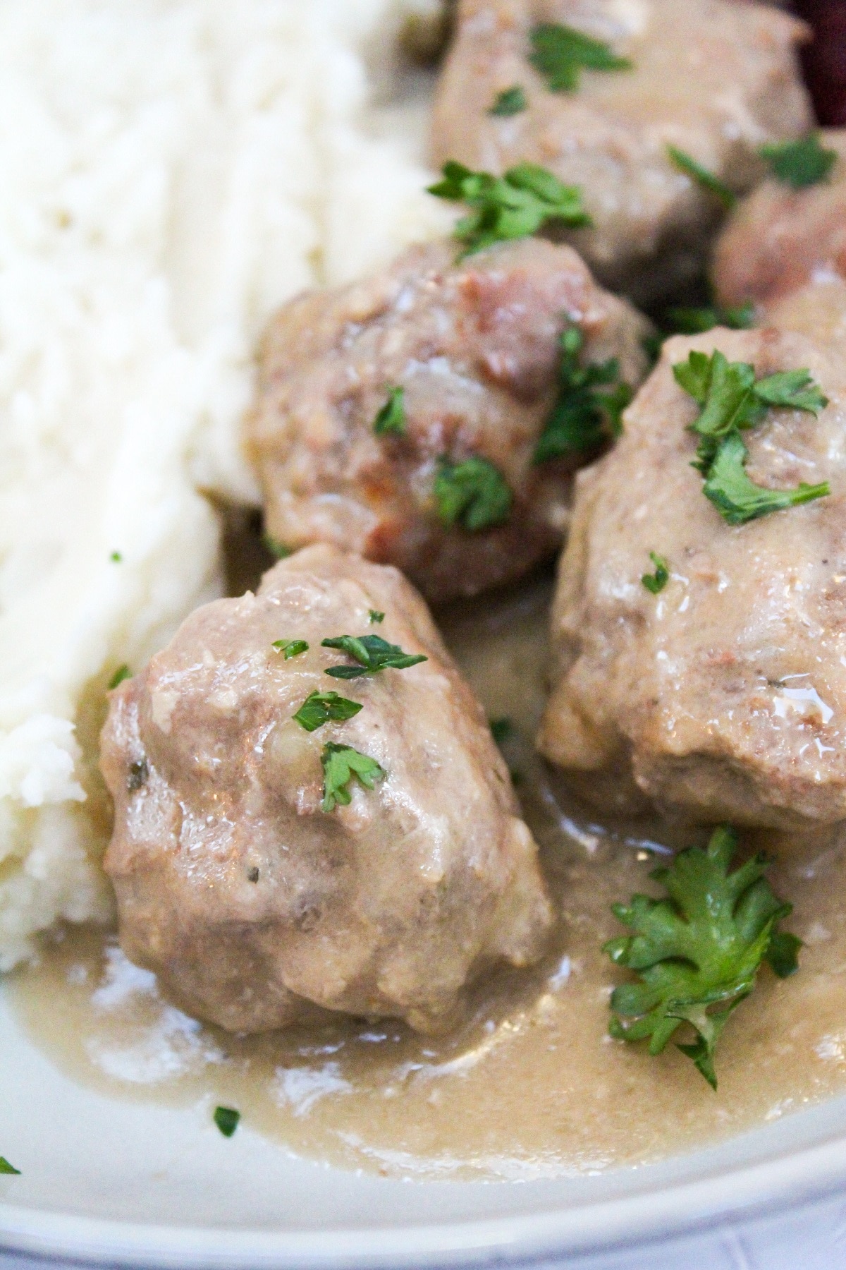 slow cooker swedish meatballs with sauce