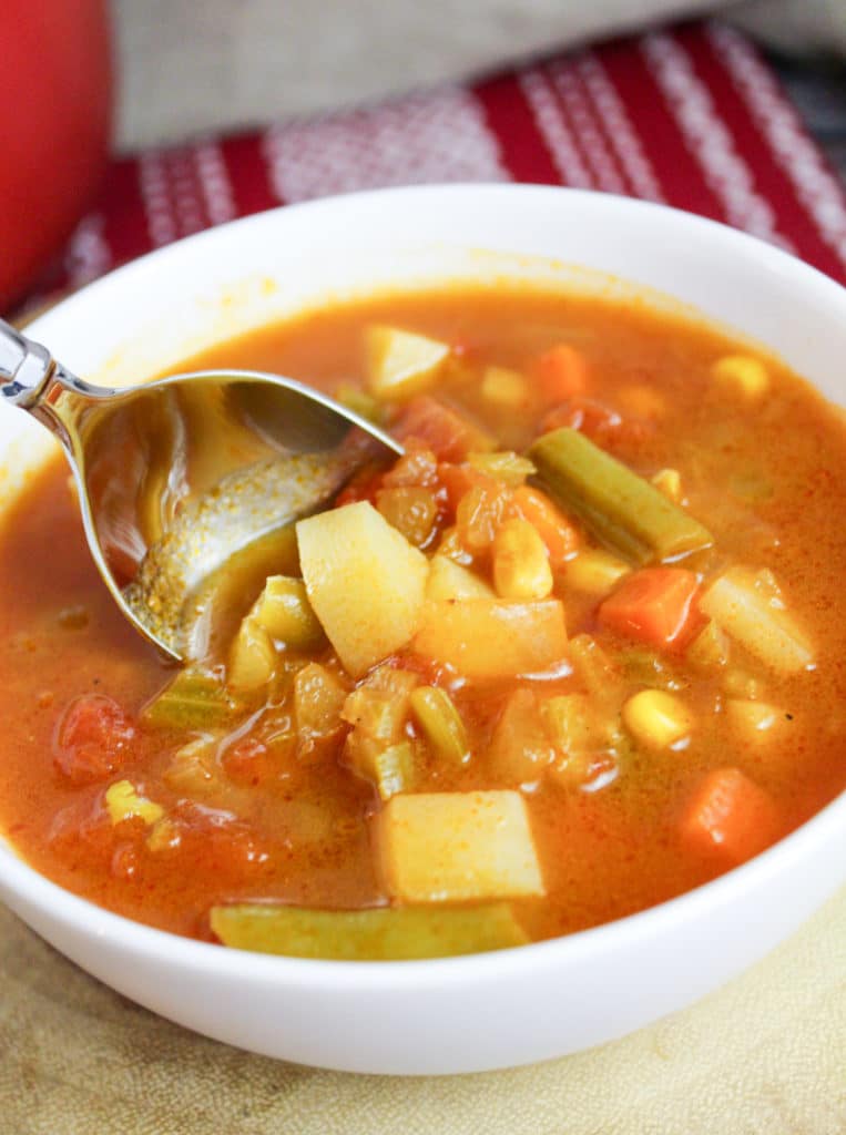 Easy Vegetable Soup (Weeknight Friendly Dinner)