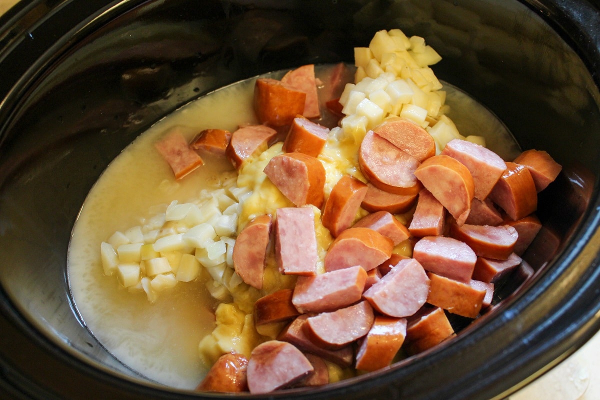 sausage potatoes and broth in slow cooker
