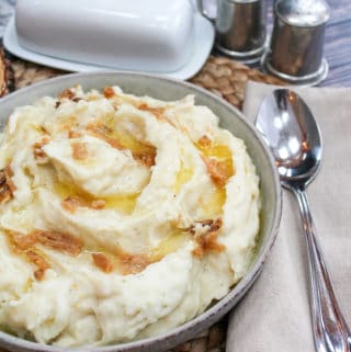 mashed potatoes in a bowl
