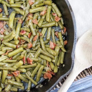 texas green beans in a skillet
